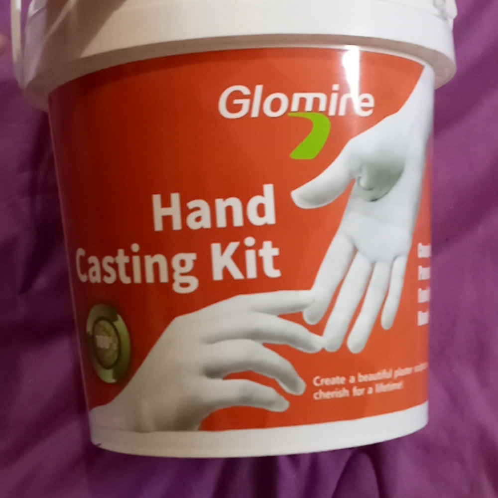 Hand casting kit